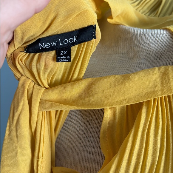 New Look Yellow Crimped Sheer Blouse Tank 2x - Picture 6 of 8